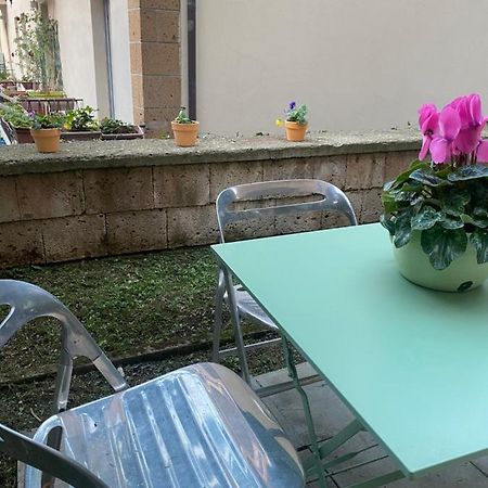Il Giardinetto Di Elelu' Private Garage Apartment Orvieto Bagian luar foto