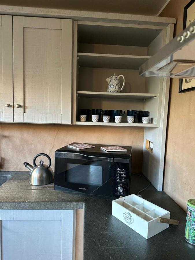 Il Giardinetto Di Elelu' Private Garage Apartment Orvieto Bagian luar foto