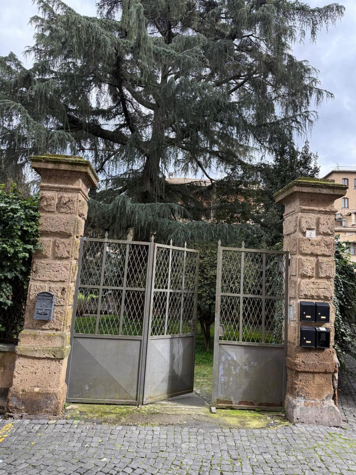 Il Giardinetto Di Elelu' Private Garage Apartment Orvieto Bagian luar foto